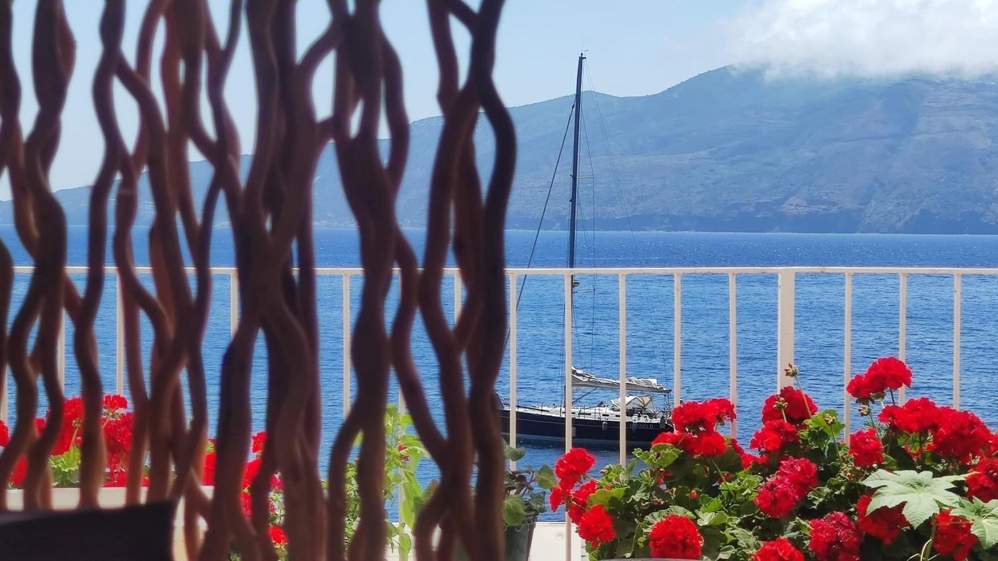Halgoduria Hotel Santa Marina Salina Buitenkant foto