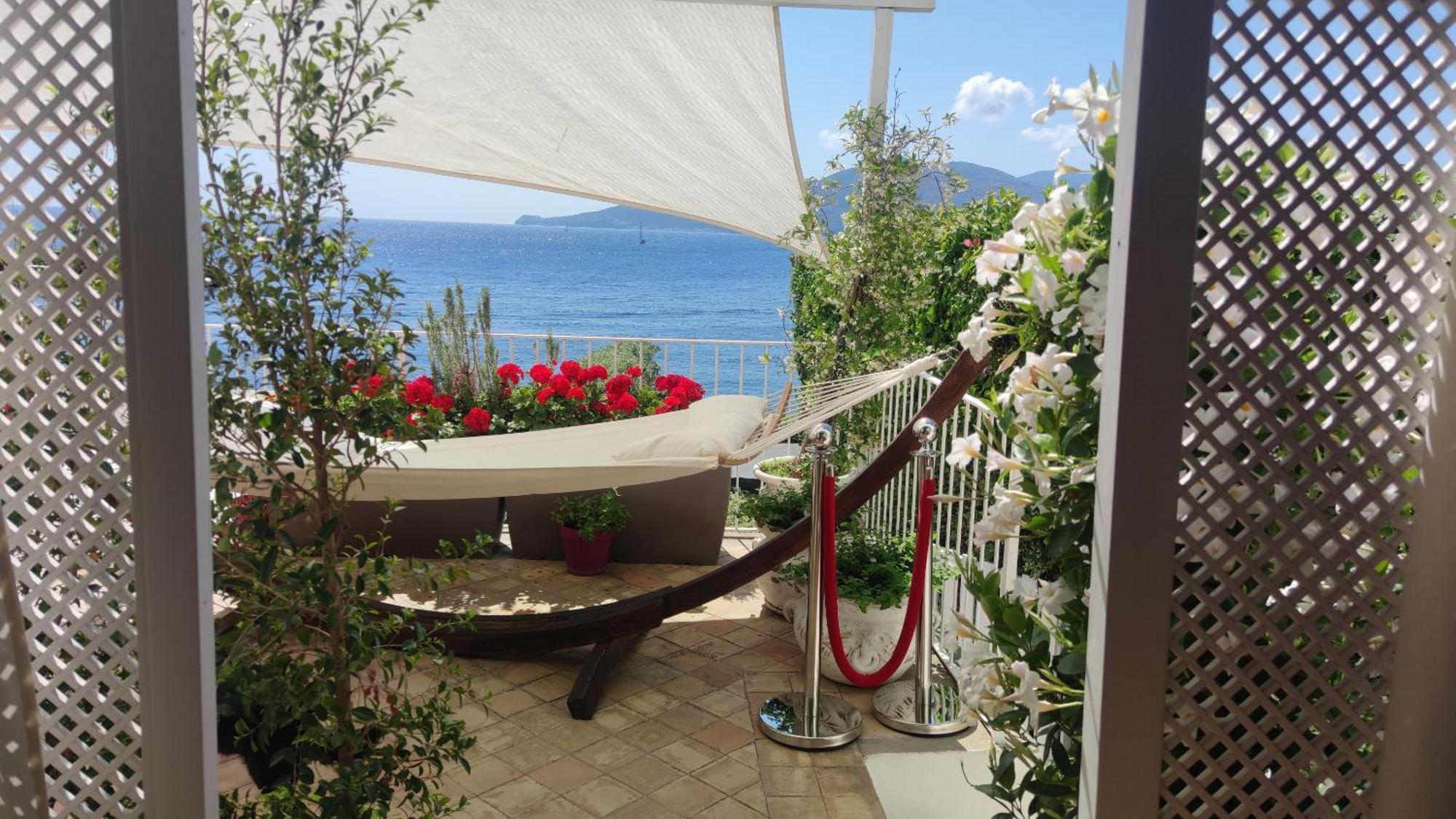 Halgoduria Hotel Santa Marina Salina Buitenkant foto